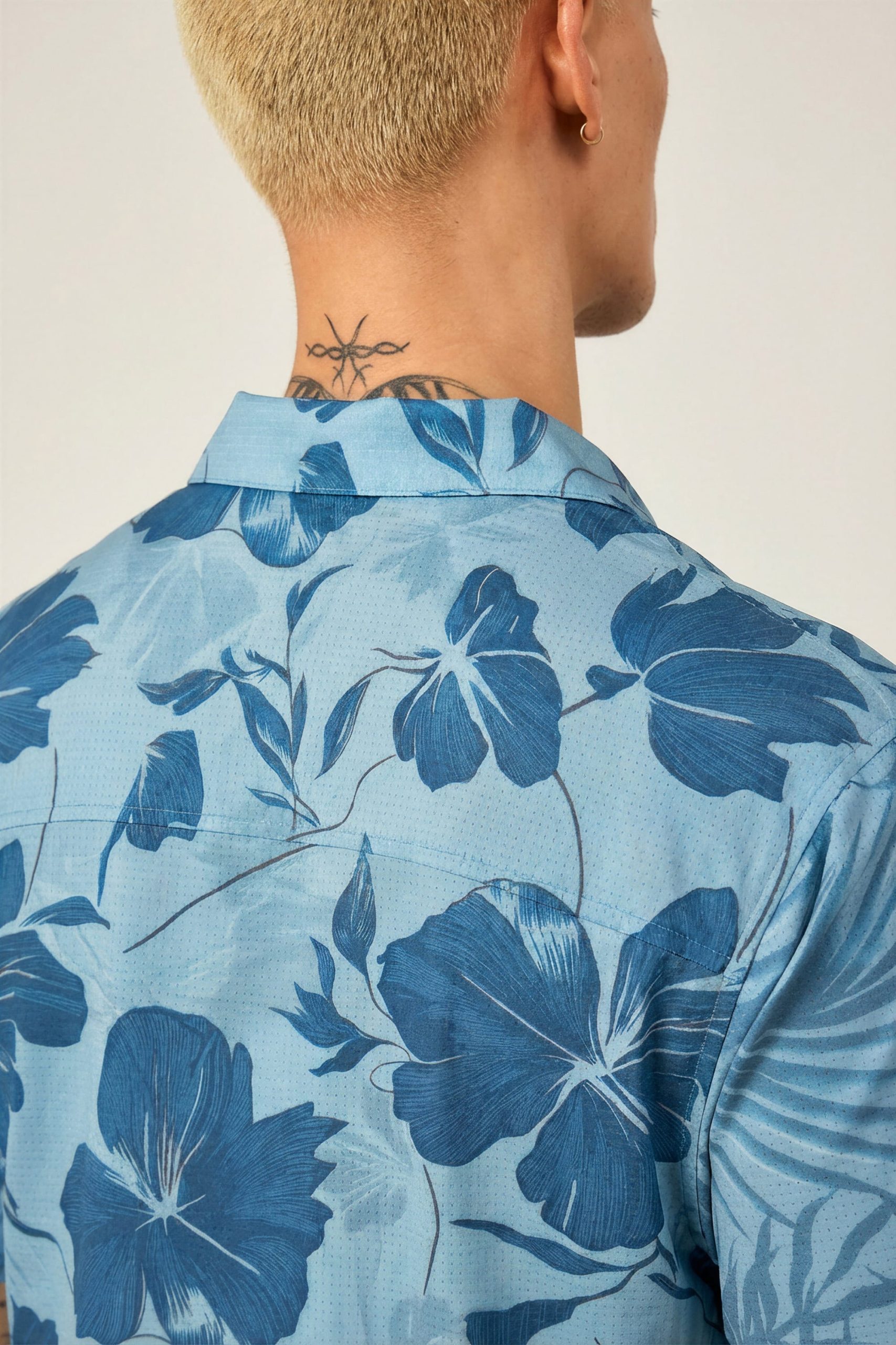 686 Men's Nomad Perforated Button Down Shirt - Image 18