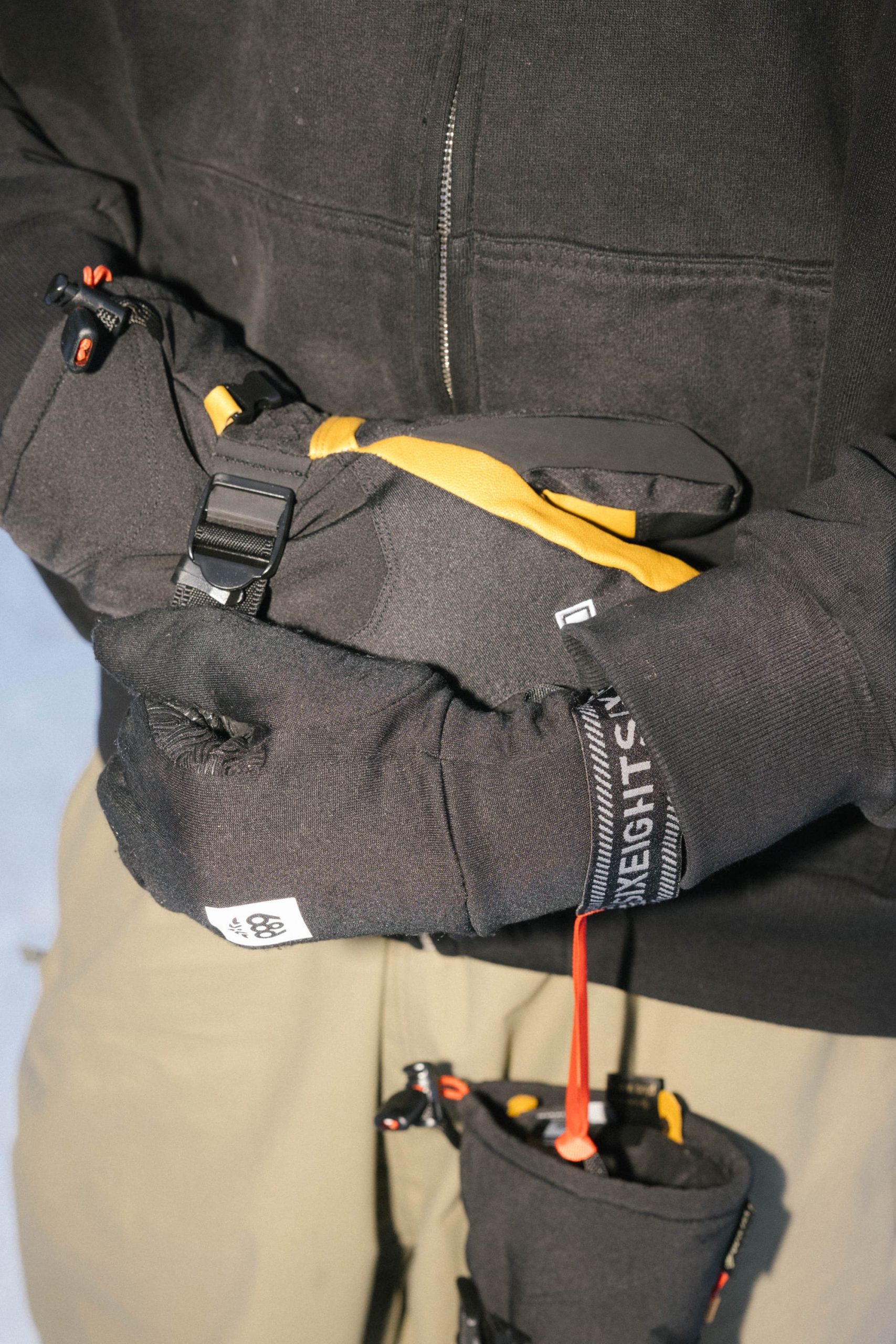 686 Men's GORE-TEX® Leather Linear™ Mitt - Image 6