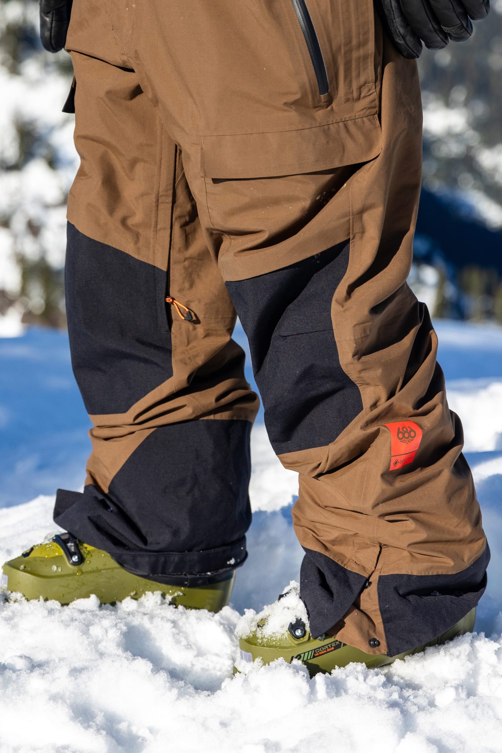 686 Men's GORE-TEX® Dispatch™ Shell Bib - Image 10