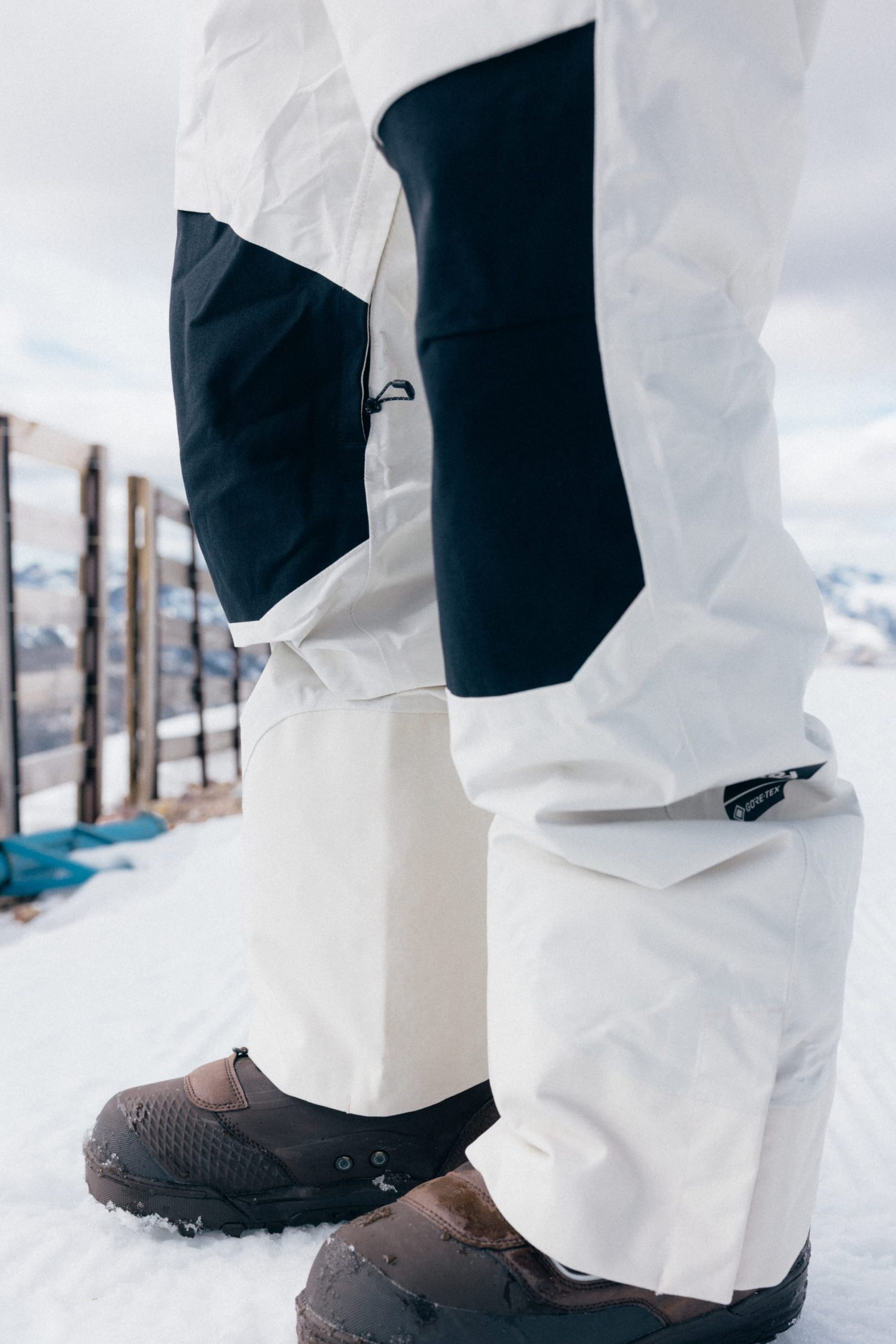 686 Men's GORE-TEX® Dispatch™ Shell Bib - Image 18