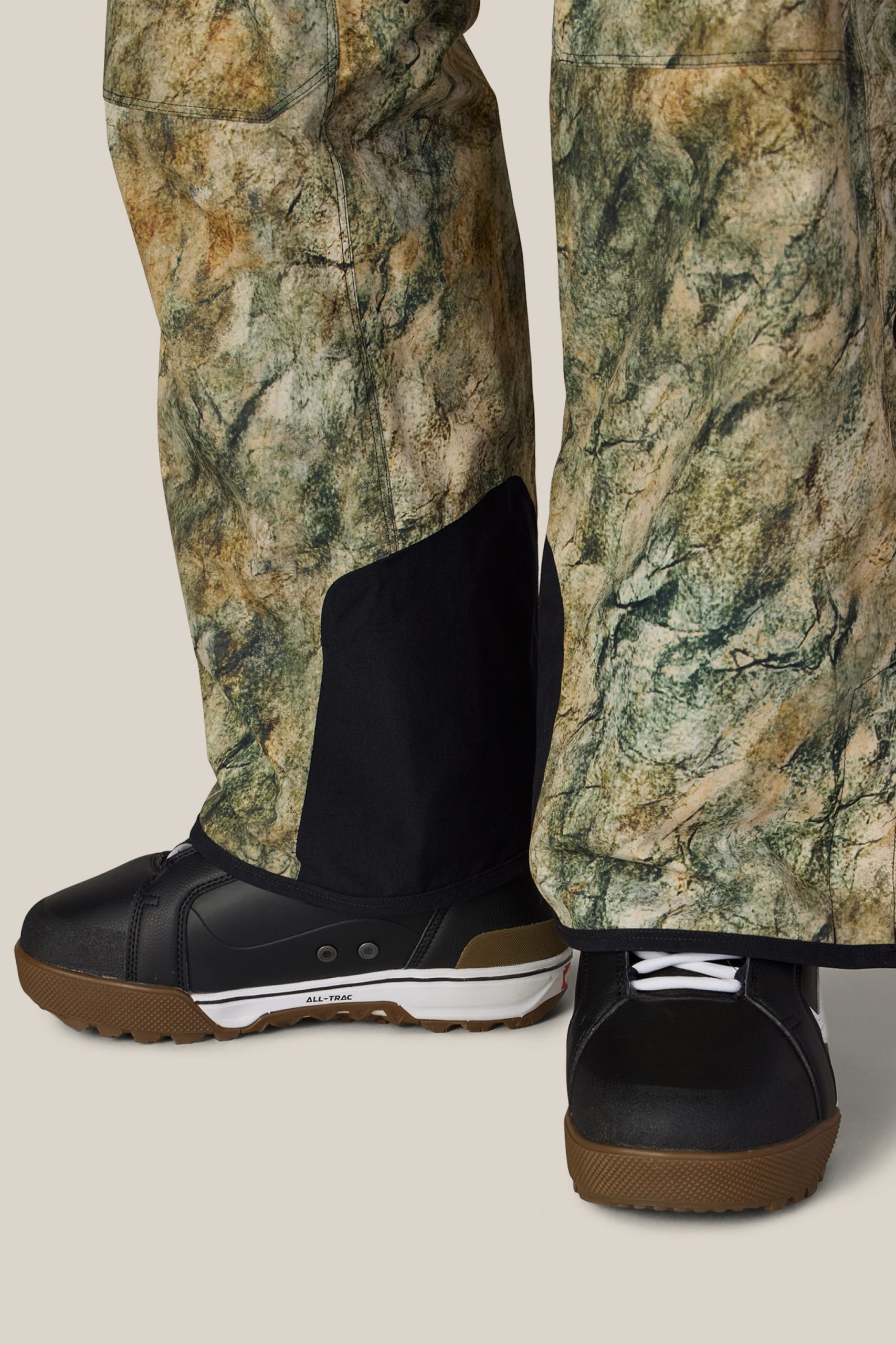686 Men's Hot Lap™ Insulated Bib - Image 17