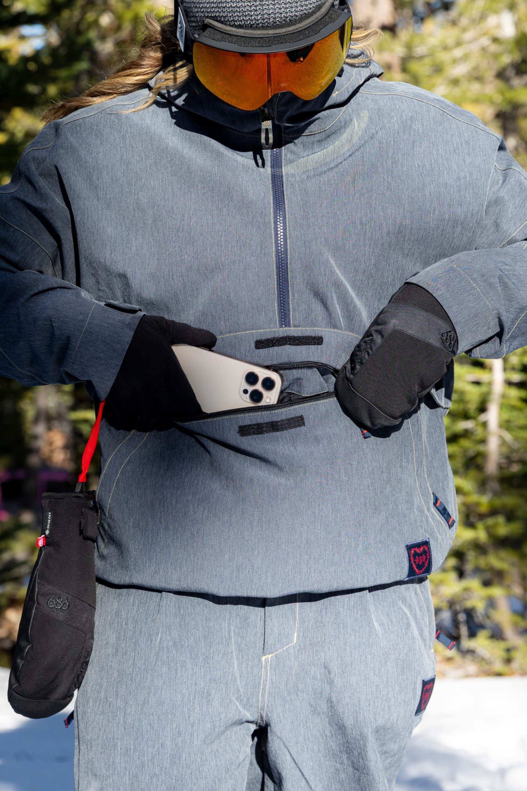686 Women's Outline™ Shell Anorak - Image 13